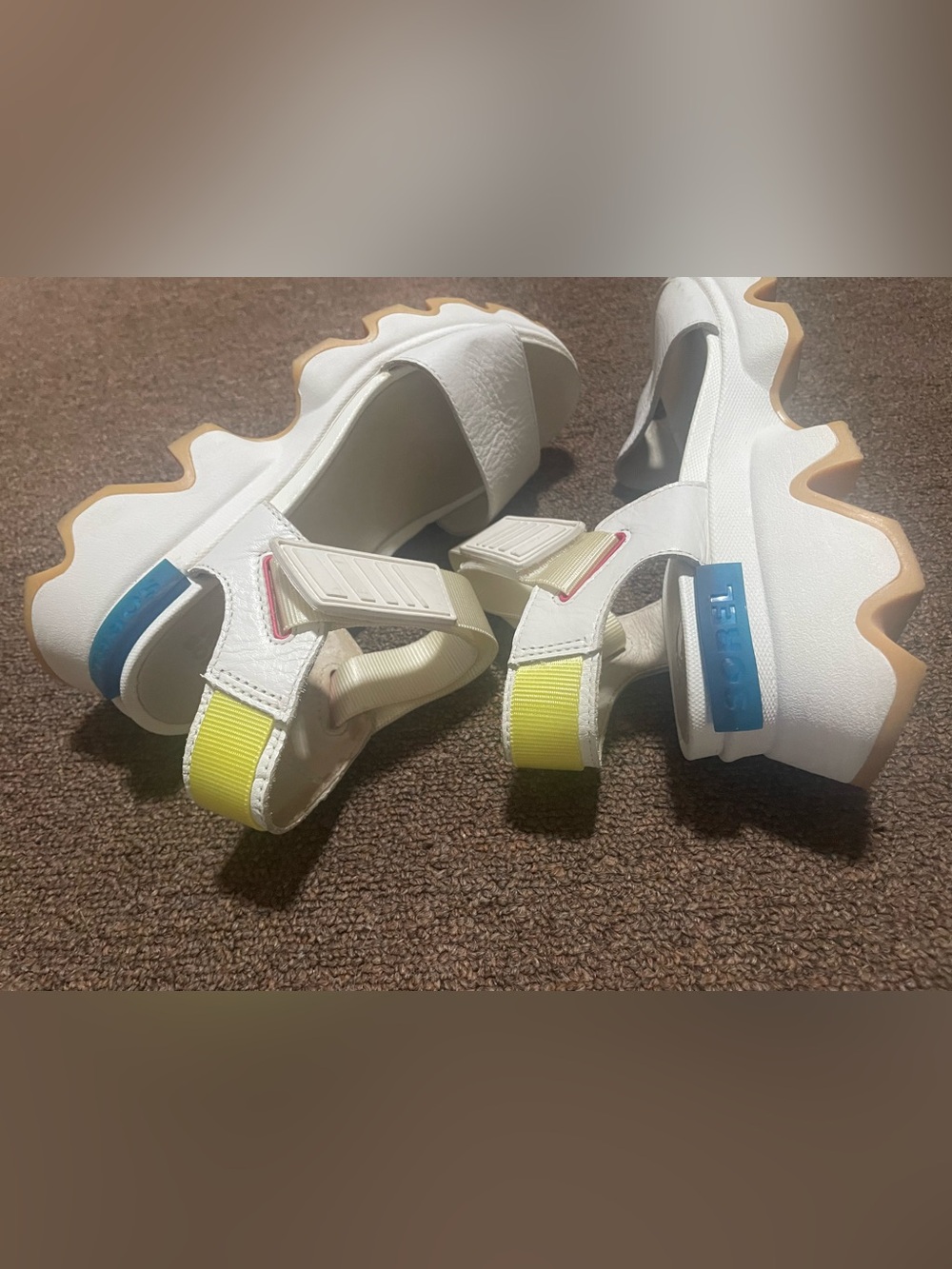 Sorel Sandals - Picture 4 of 8